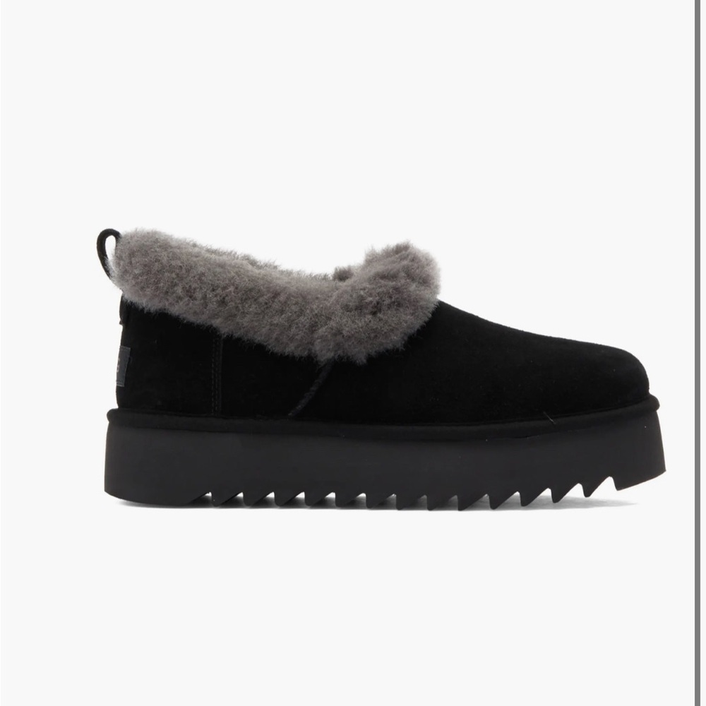 Nita Genuine Shearling Slipper (Women)
Size 10 - Picture 7 of 9